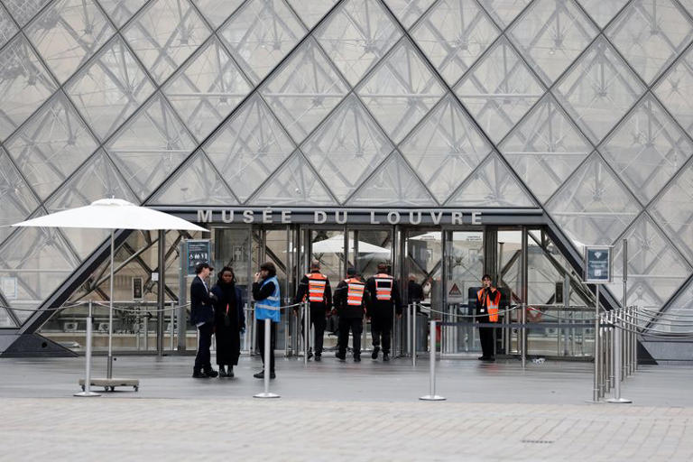 Louvre Museum glass pyramid